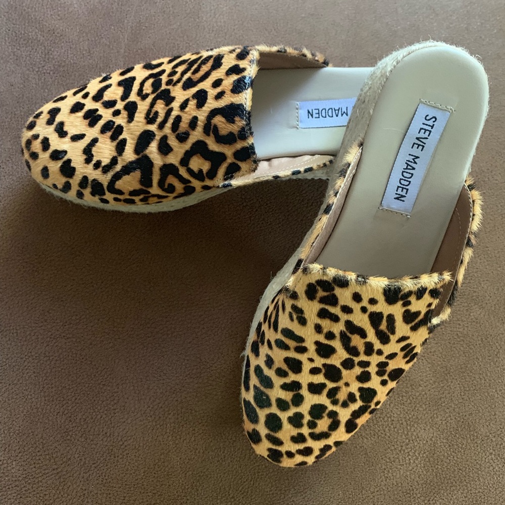 Steve Madden slip on shoes